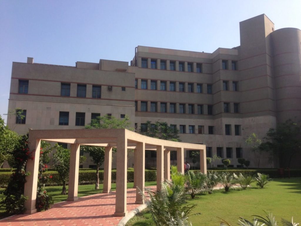 IIM Lucknow IPMX Admissions And Placement